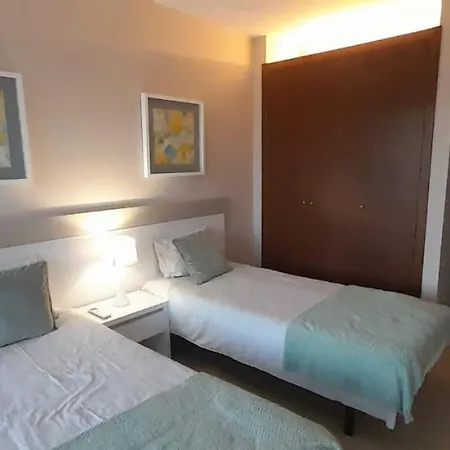 Oasis Lux T2 Apartment